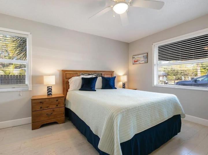 2Bed/2Bath Condo Next To Siesta Key ~A Hidden Gem Sarasota Luaran gambar